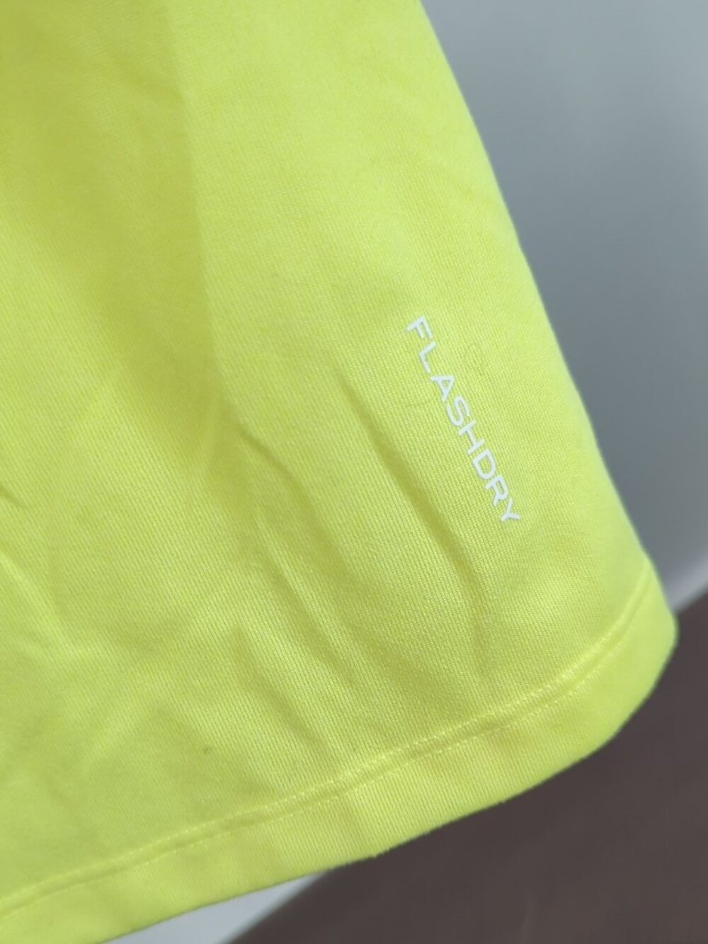The North Face Flashdry Tee Shirt in Yellow Size Large - Picture 4 of 5